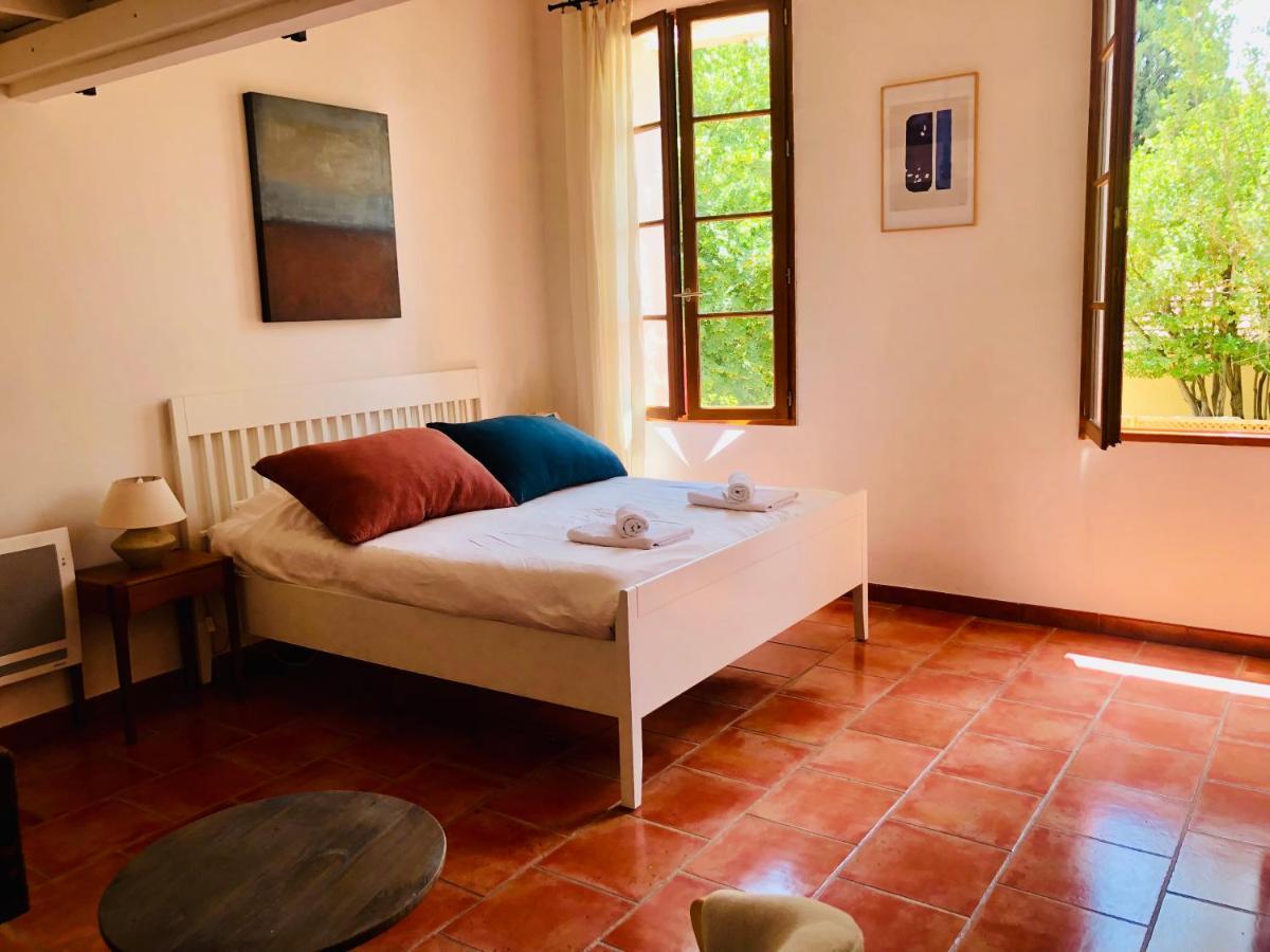 B&B Villa Roumanille เอ็ก-ซอง-โพรวองซ์ ภายนอก รูปภาพ