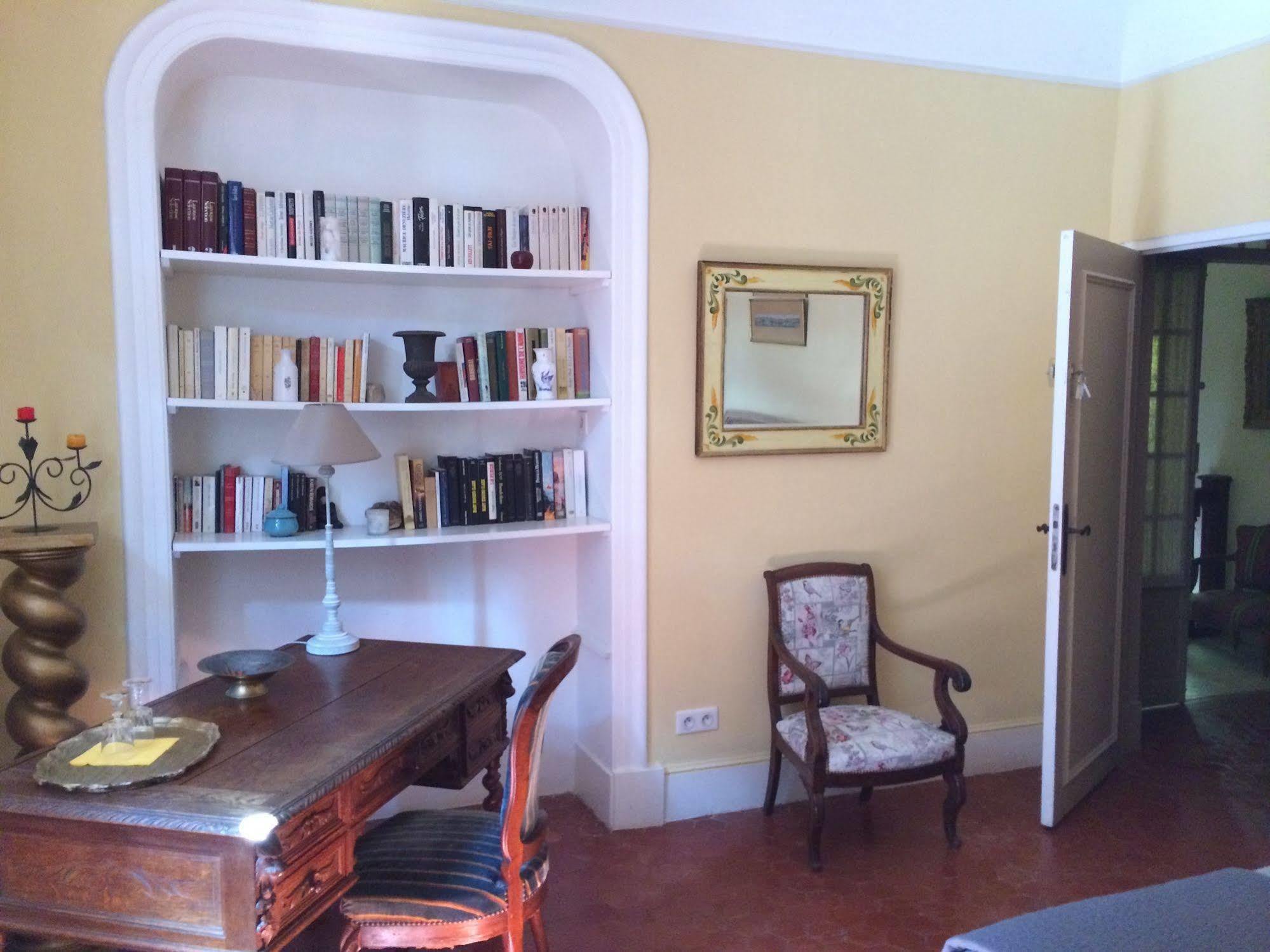 B&B Villa Roumanille เอ็ก-ซอง-โพรวองซ์ ภายนอก รูปภาพ